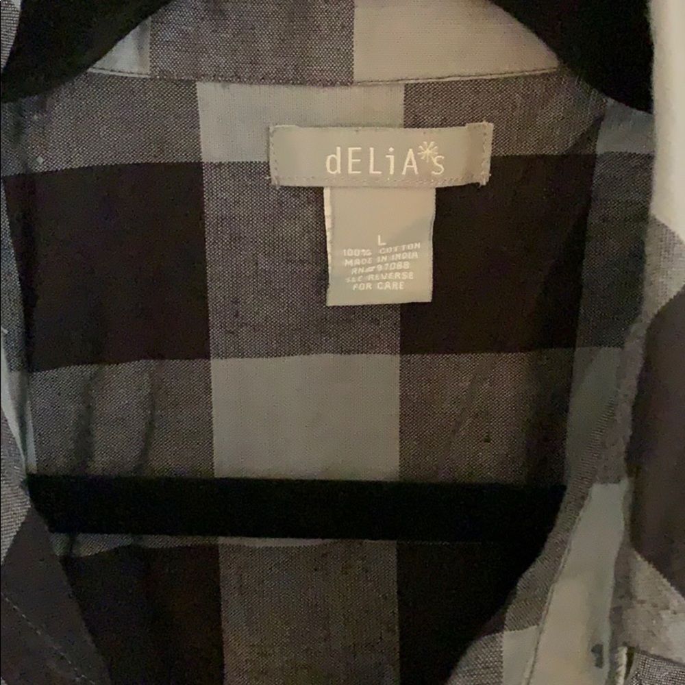 Button Down Top - Picture 2 of 3